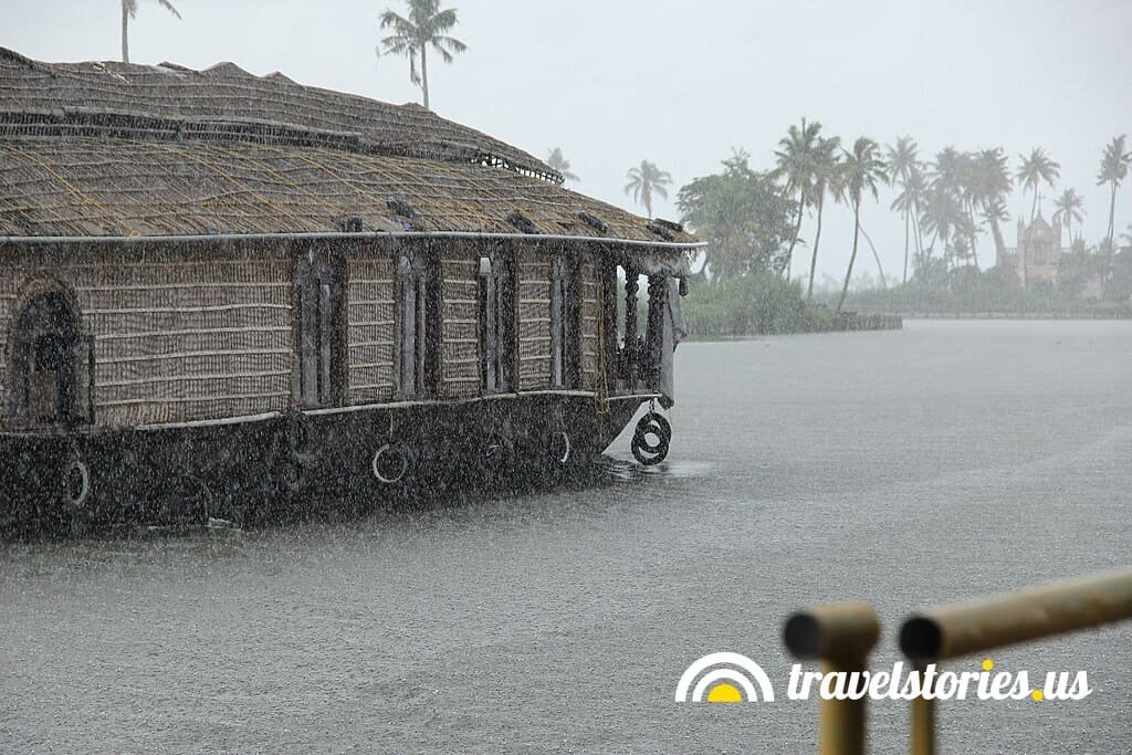 Alleppey houseboat monsoon